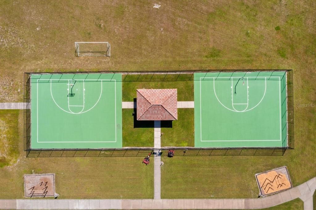 На продажу: $650,000 (4 спален, 2 ванн, 2220 Квадратных фут)