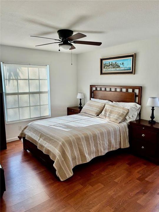 For Sale: $152,000 (1 beds, 1 baths, 697 Square Feet)