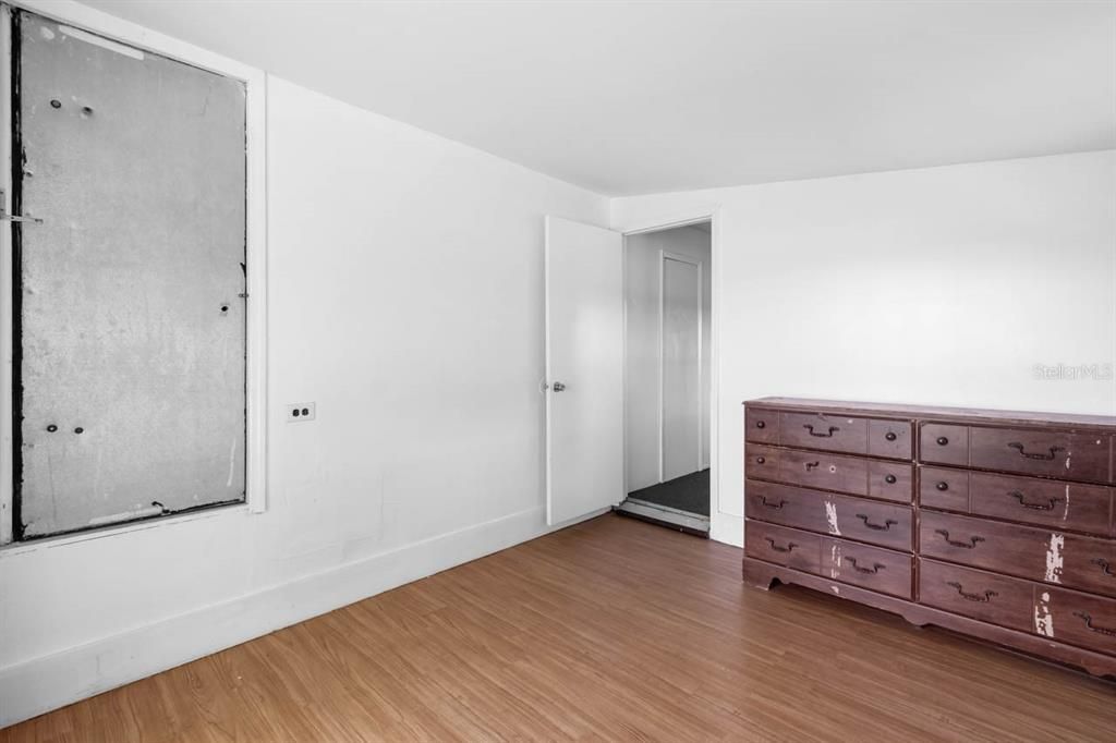 出租: $1,400 (2 贝兹, 1 浴室, 1157 平方英尺)