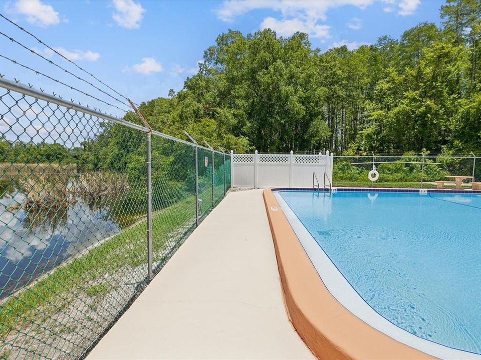 待售: $115,000 (3 贝兹, 2 浴室, 1239 平方英尺)