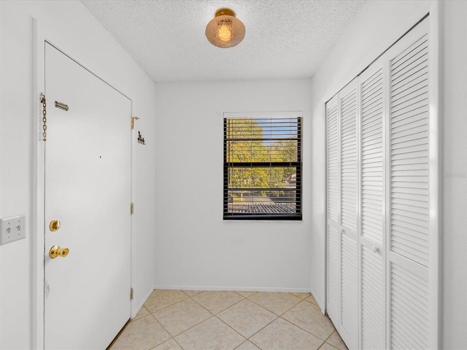 待售: $115,000 (3 贝兹, 2 浴室, 1239 平方英尺)