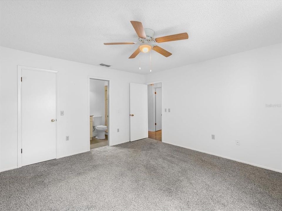 待售: $115,000 (3 贝兹, 2 浴室, 1239 平方英尺)