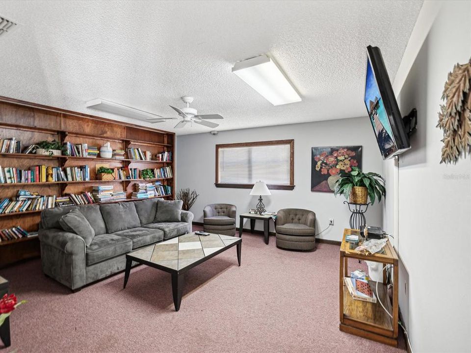 待售: $115,000 (3 贝兹, 2 浴室, 1239 平方英尺)