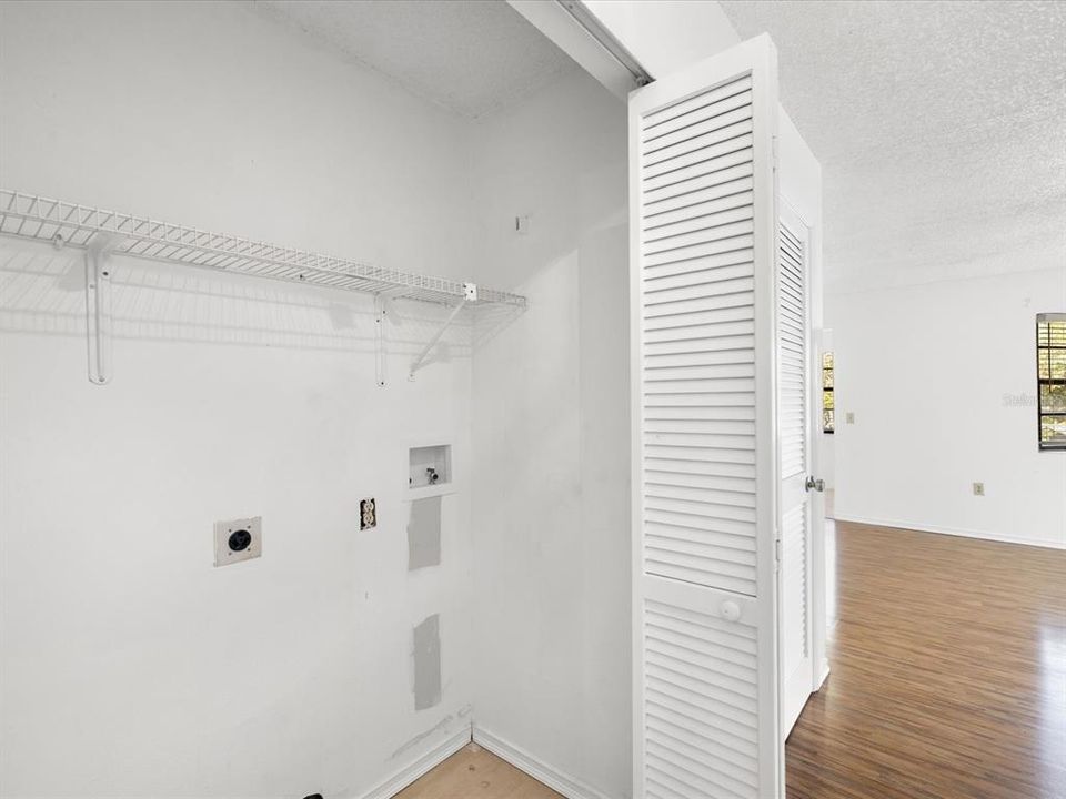 待售: $115,000 (3 贝兹, 2 浴室, 1239 平方英尺)