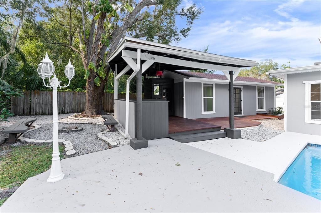 Active With Contract: $599,990 (5 beds, 3 baths, 2569 Square Feet)