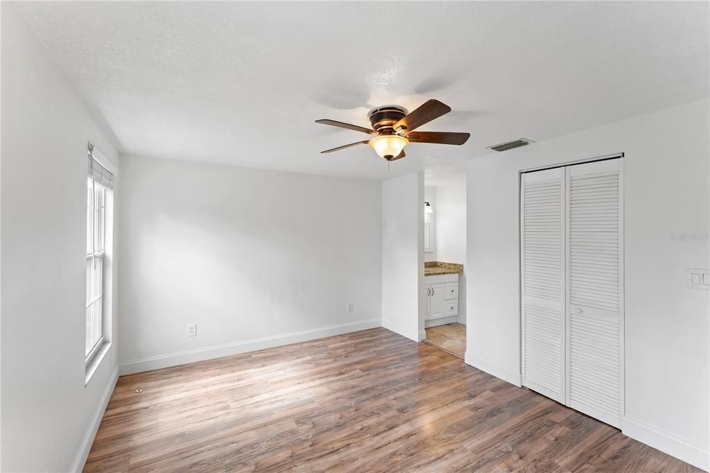 Active With Contract: $599,990 (5 beds, 3 baths, 2569 Square Feet)