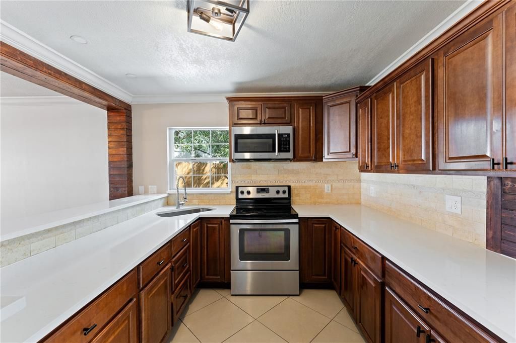 Active With Contract: $599,990 (5 beds, 3 baths, 2569 Square Feet)