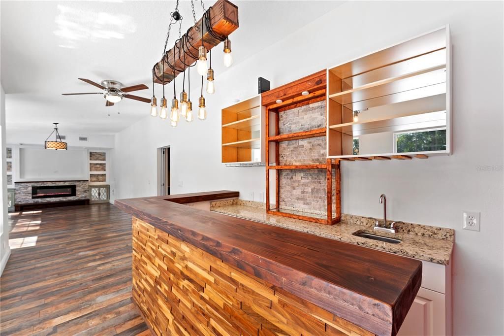 Active With Contract: $599,990 (5 beds, 3 baths, 2569 Square Feet)