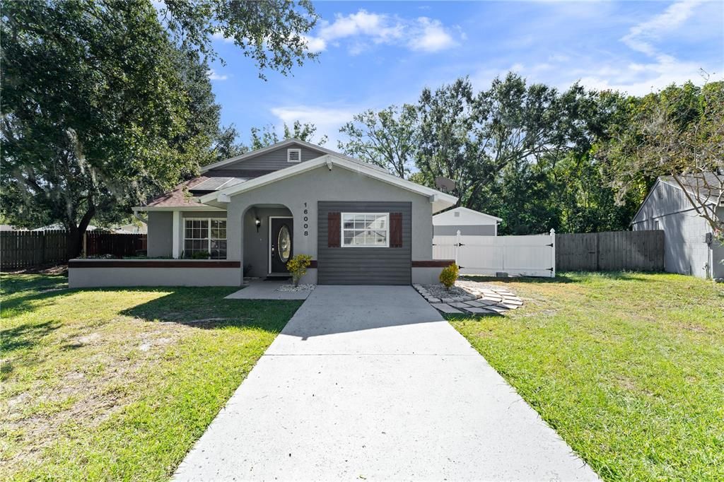 Active With Contract: $599,990 (5 beds, 3 baths, 2569 Square Feet)