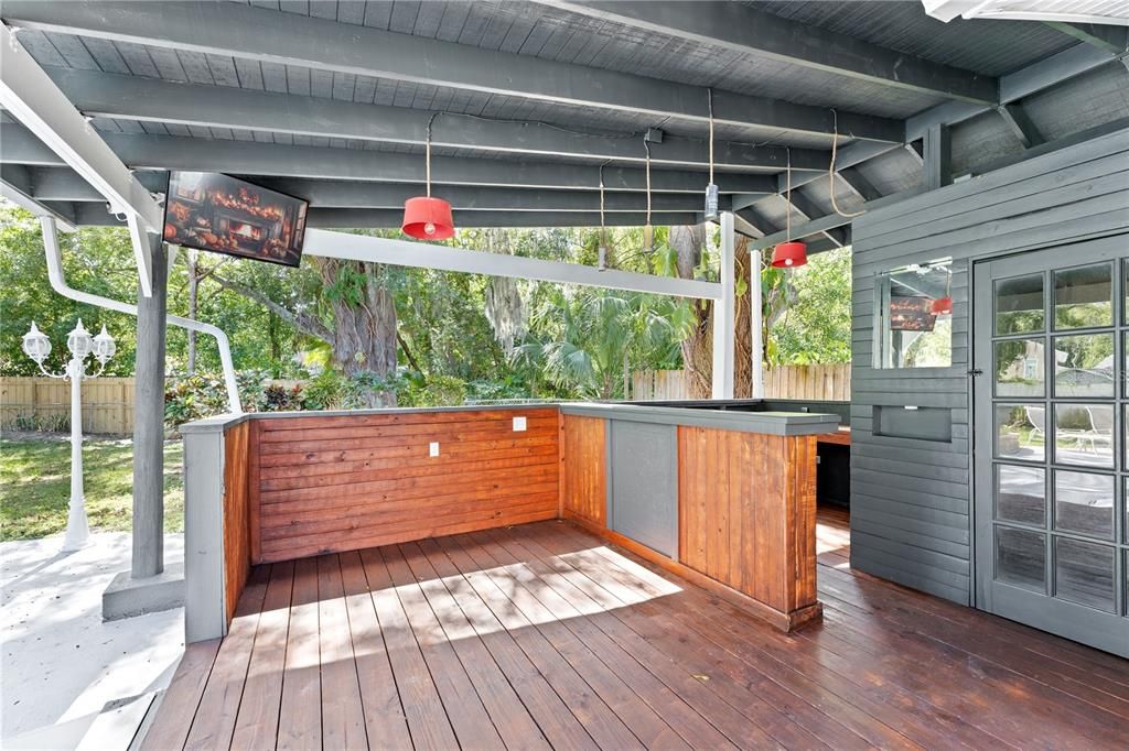 Active With Contract: $599,990 (5 beds, 3 baths, 2569 Square Feet)