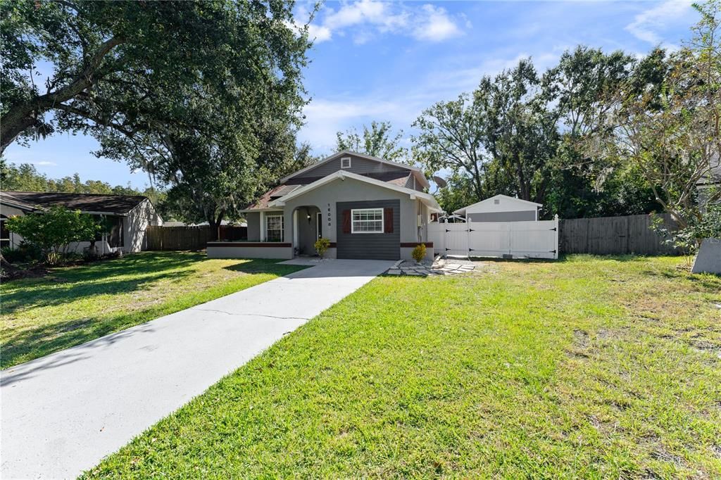 Active With Contract: $599,990 (5 beds, 3 baths, 2569 Square Feet)