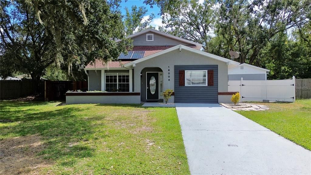 Active With Contract: $599,990 (5 beds, 3 baths, 2569 Square Feet)