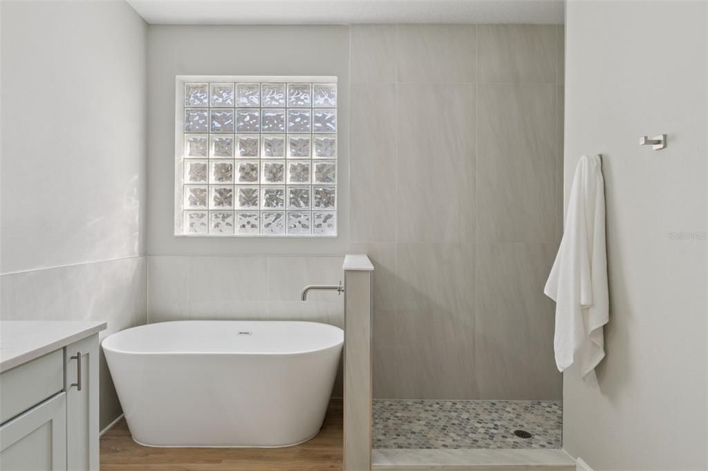 Active With Contract: $624,900 (4 beds, 3 baths, 2303 Square Feet)