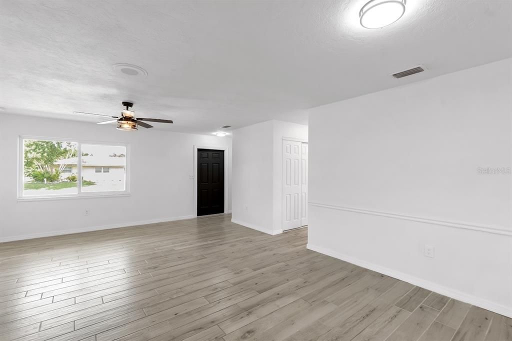 For Sale: $539,000 (3 beds, 2 baths, 1545 Square Feet)