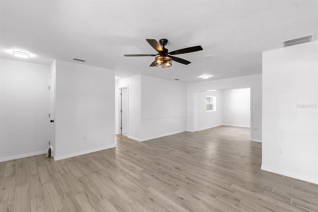 For Sale: $539,000 (3 beds, 2 baths, 1545 Square Feet)