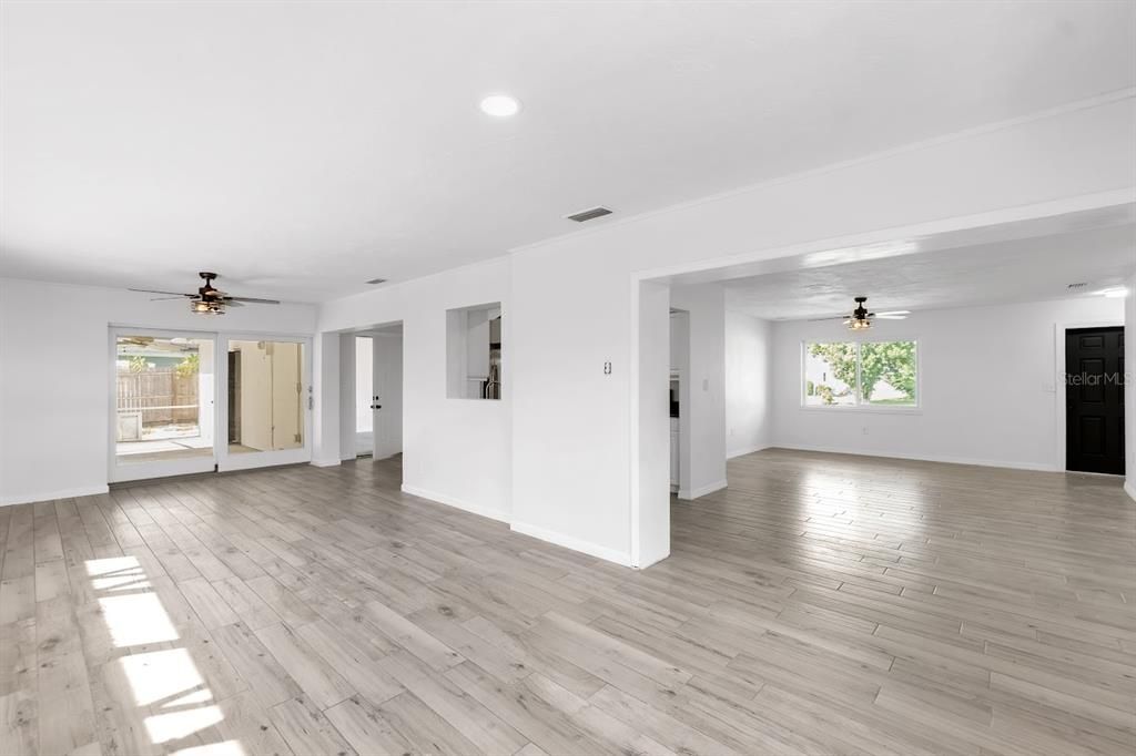 For Sale: $539,000 (3 beds, 2 baths, 1545 Square Feet)