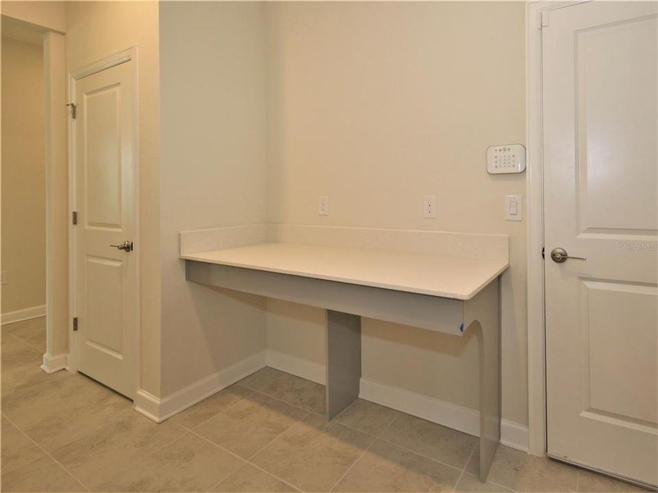 Active With Contract: $2,650 (4 beds, 3 baths, 2166 Square Feet)