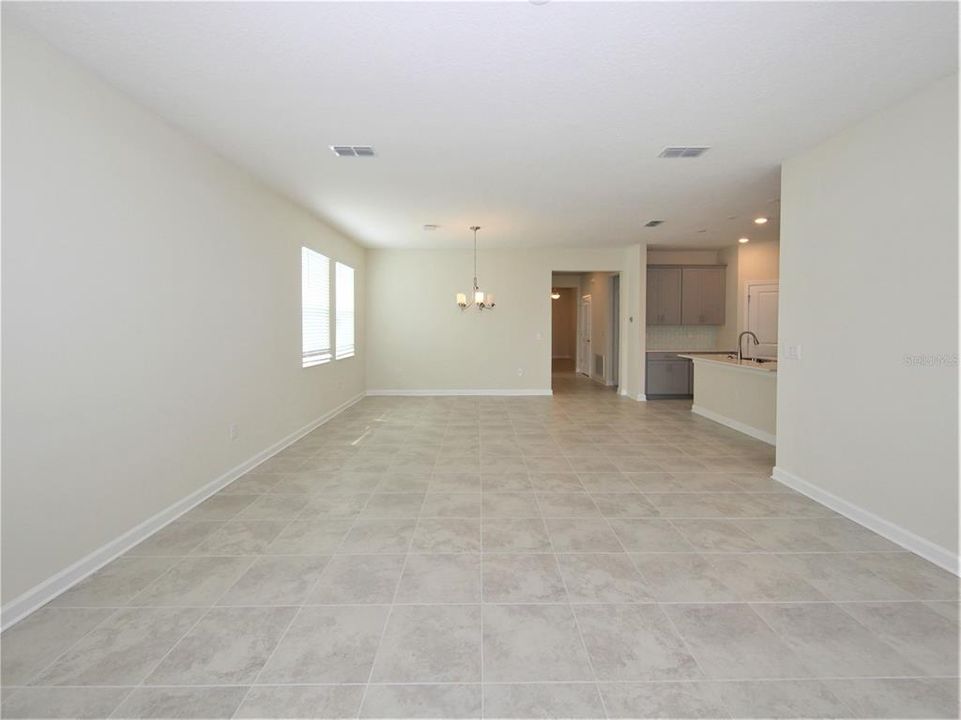 Active With Contract: $2,650 (4 beds, 3 baths, 2166 Square Feet)