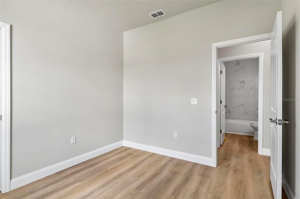 В аренду: $1,800 (3 спален, 2 ванн, 1189 Квадратных фут)