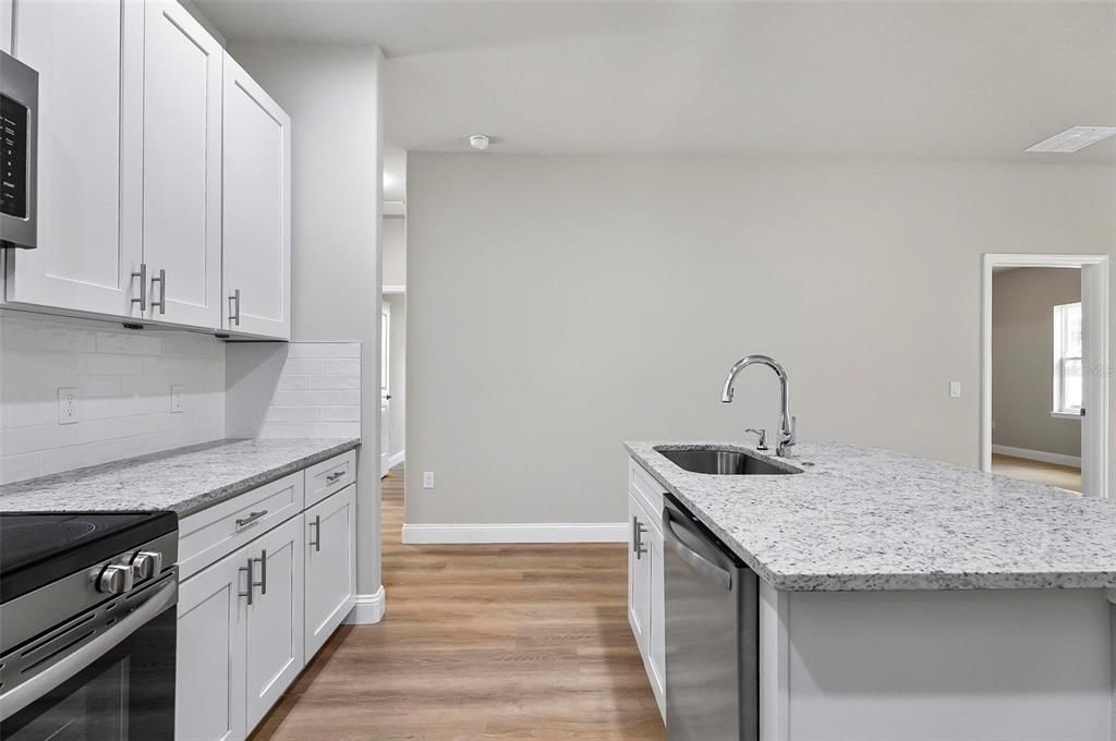 В аренду: $1,800 (3 спален, 2 ванн, 1189 Квадратных фут)