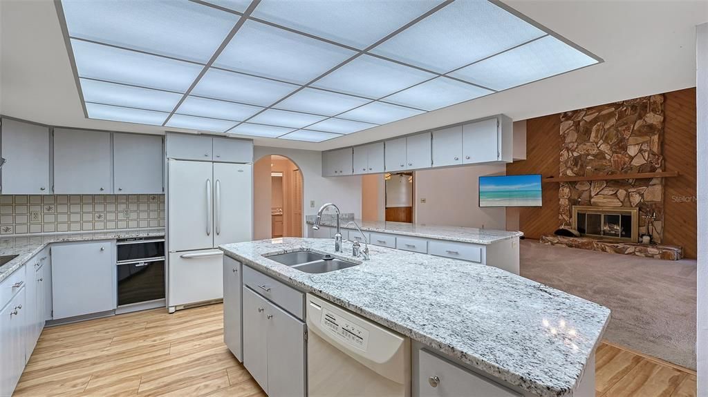 待售: $1,249,000 (3 贝兹, 4 浴室, 4023 平方英尺)