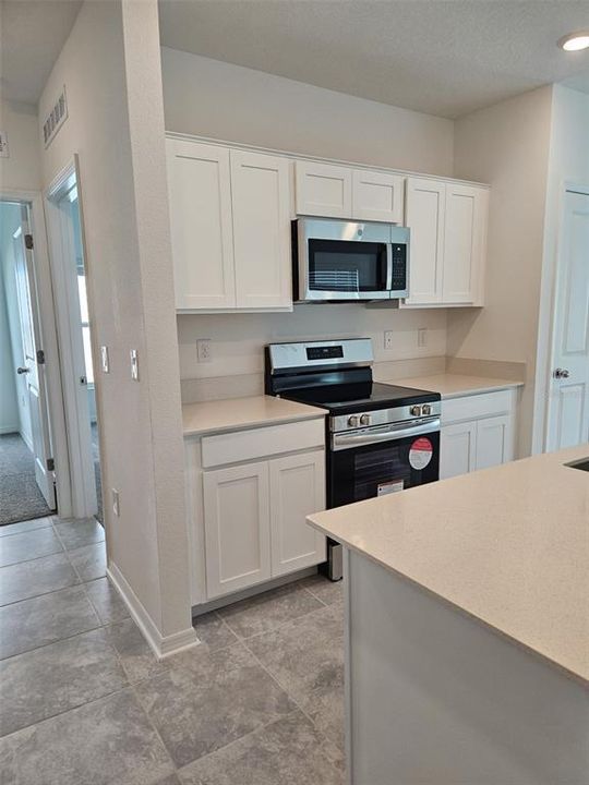 待售: $303,000 (3 贝兹, 2 浴室, 1432 平方英尺)