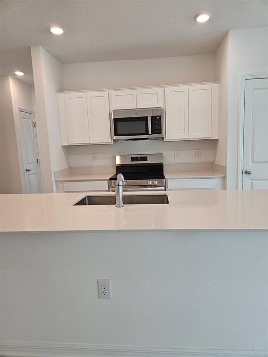 待售: $303,000 (3 贝兹, 2 浴室, 1432 平方英尺)