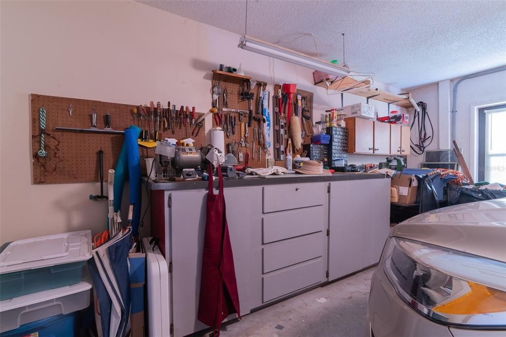 For Sale: $585,000 (4 beds, 2 baths, 2187 Square Feet)