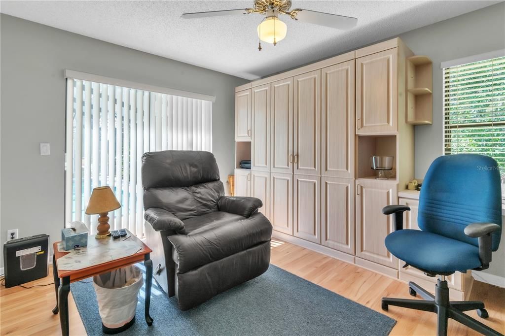 For Sale: $585,000 (4 beds, 2 baths, 2187 Square Feet)