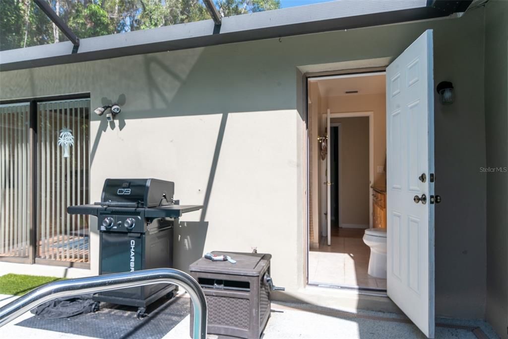 For Sale: $585,000 (4 beds, 2 baths, 2187 Square Feet)