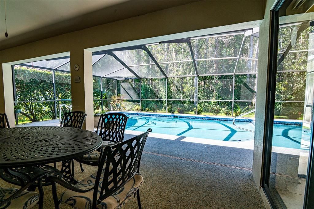 For Sale: $585,000 (4 beds, 2 baths, 2187 Square Feet)