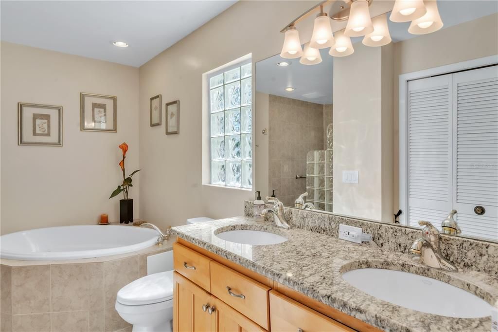 For Sale: $585,000 (4 beds, 2 baths, 2187 Square Feet)