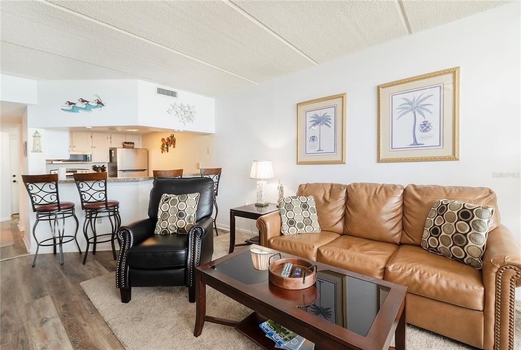 待售: $424,900 (2 贝兹, 2 浴室, 900 平方英尺)