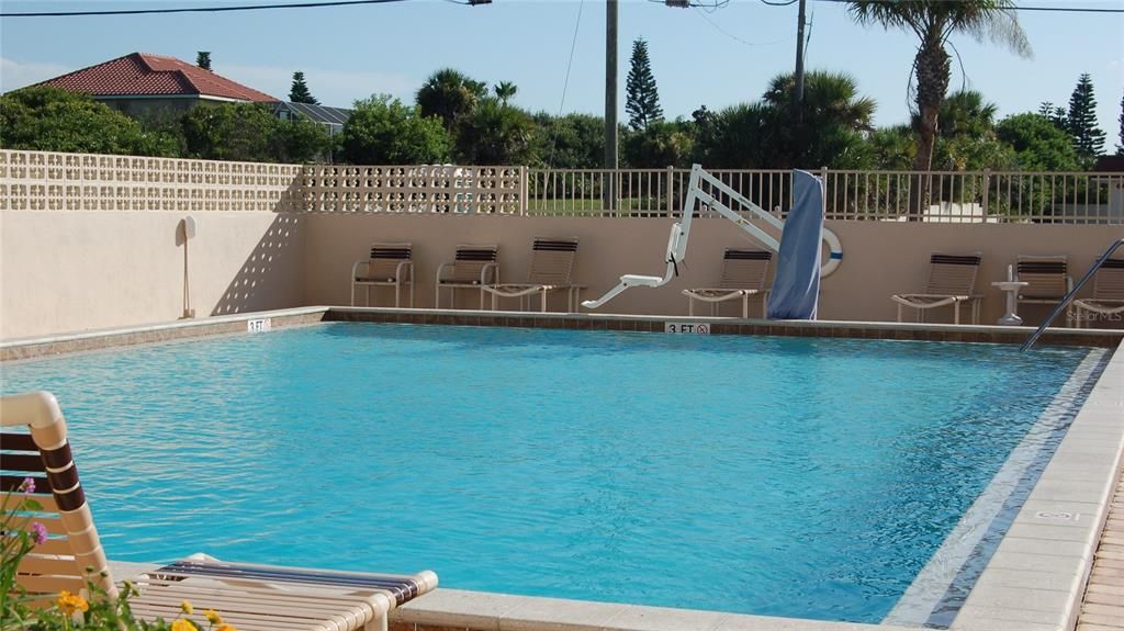 待售: $424,900 (2 贝兹, 2 浴室, 900 平方英尺)