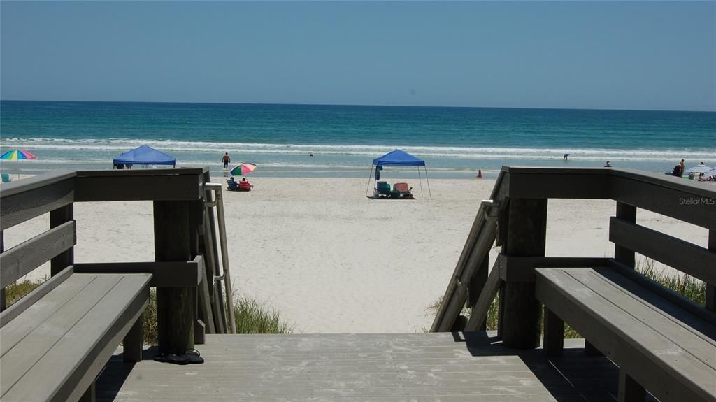 待售: $424,900 (2 贝兹, 2 浴室, 900 平方英尺)