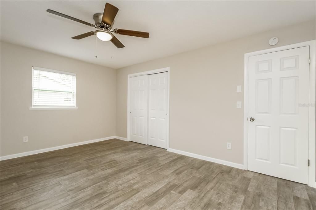 出租: $1,760 (2 贝兹, 2 浴室, 1297 平方英尺)