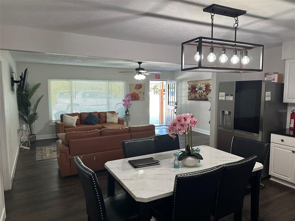 For Sale: $699,900 (5 beds, 3 baths, 2058 Square Feet)