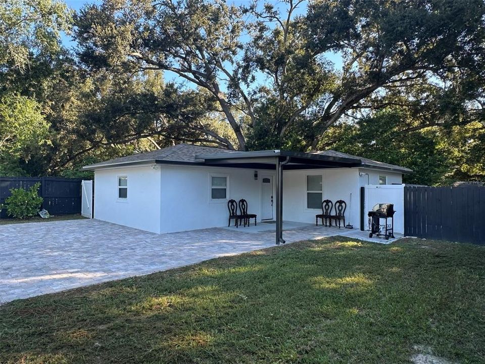 For Sale: $699,900 (5 beds, 3 baths, 2058 Square Feet)