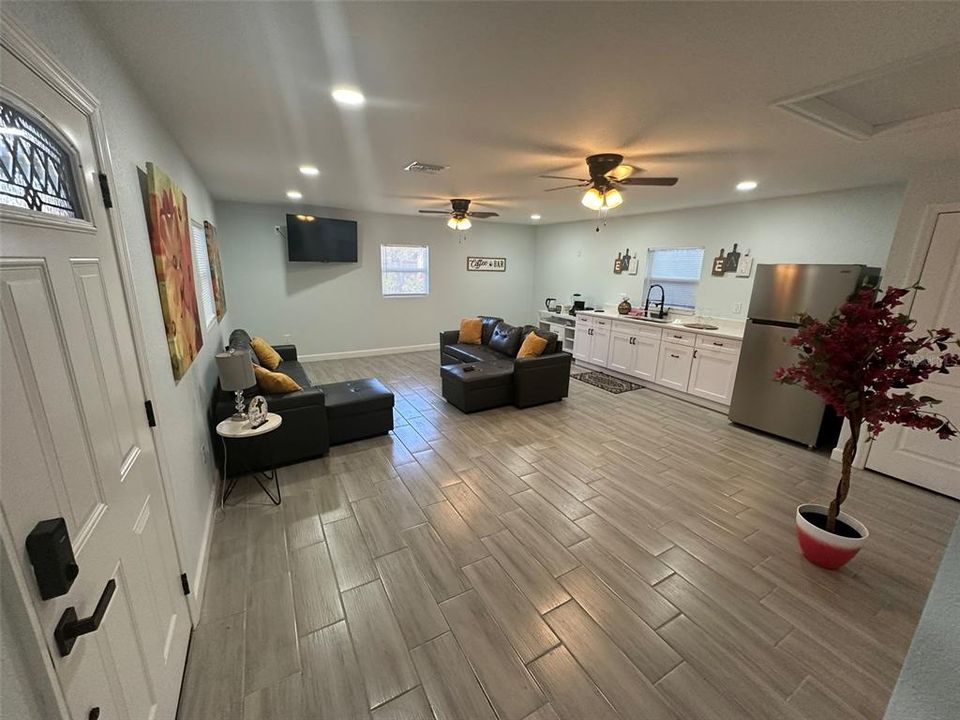 For Sale: $699,900 (5 beds, 3 baths, 2058 Square Feet)