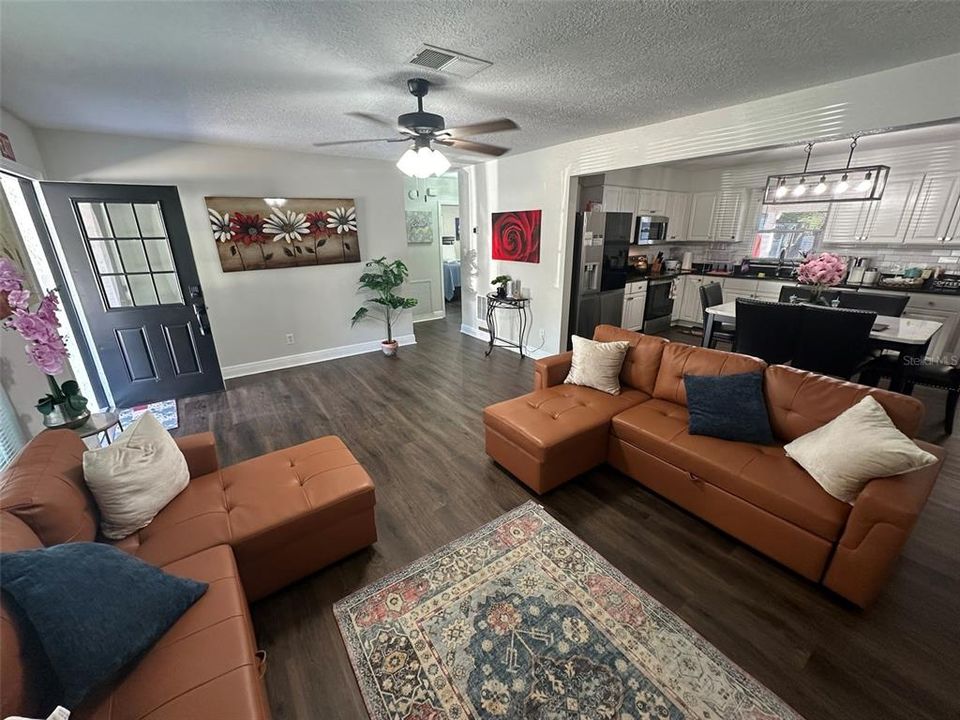 For Sale: $699,900 (5 beds, 3 baths, 2058 Square Feet)