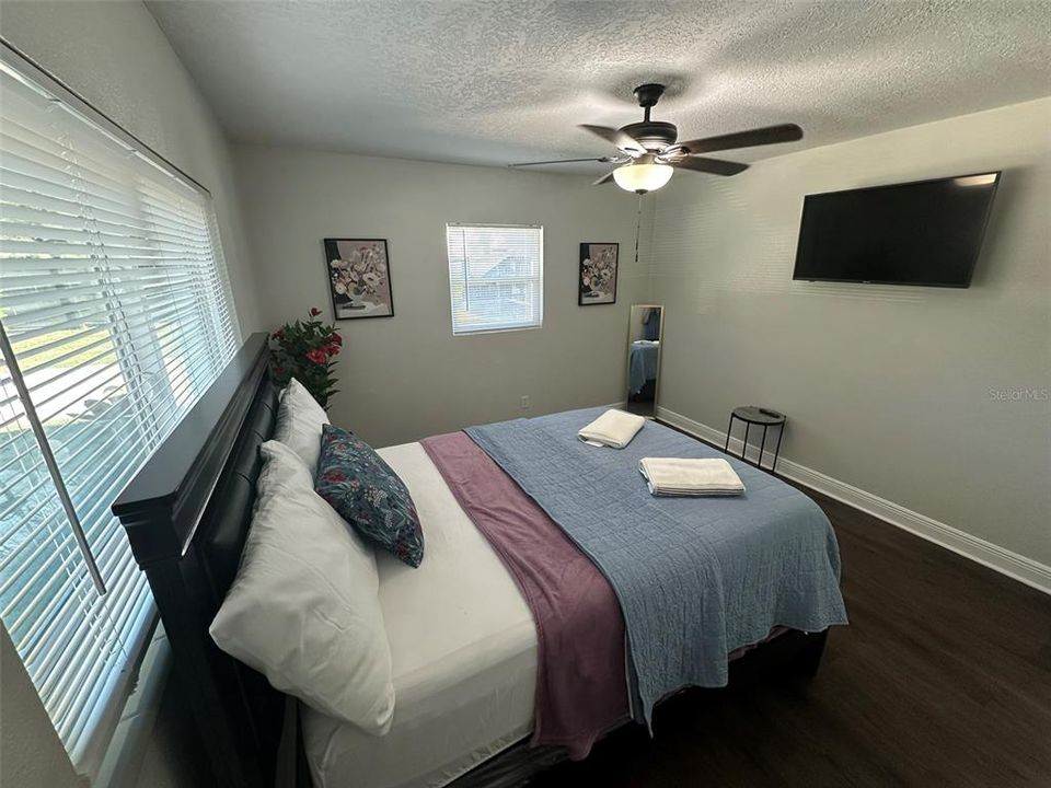 For Sale: $699,900 (5 beds, 3 baths, 2058 Square Feet)