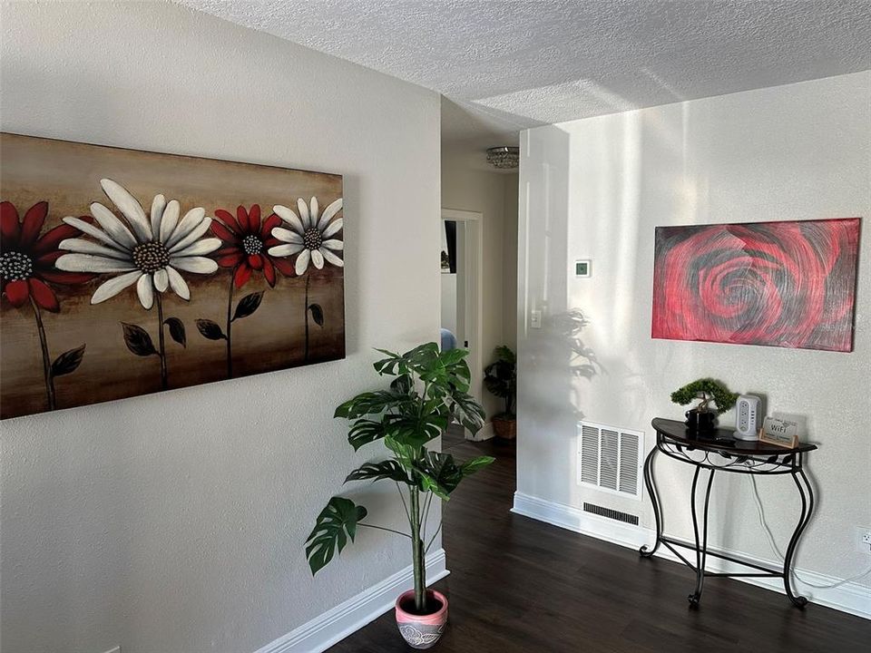 For Sale: $699,900 (5 beds, 3 baths, 2058 Square Feet)