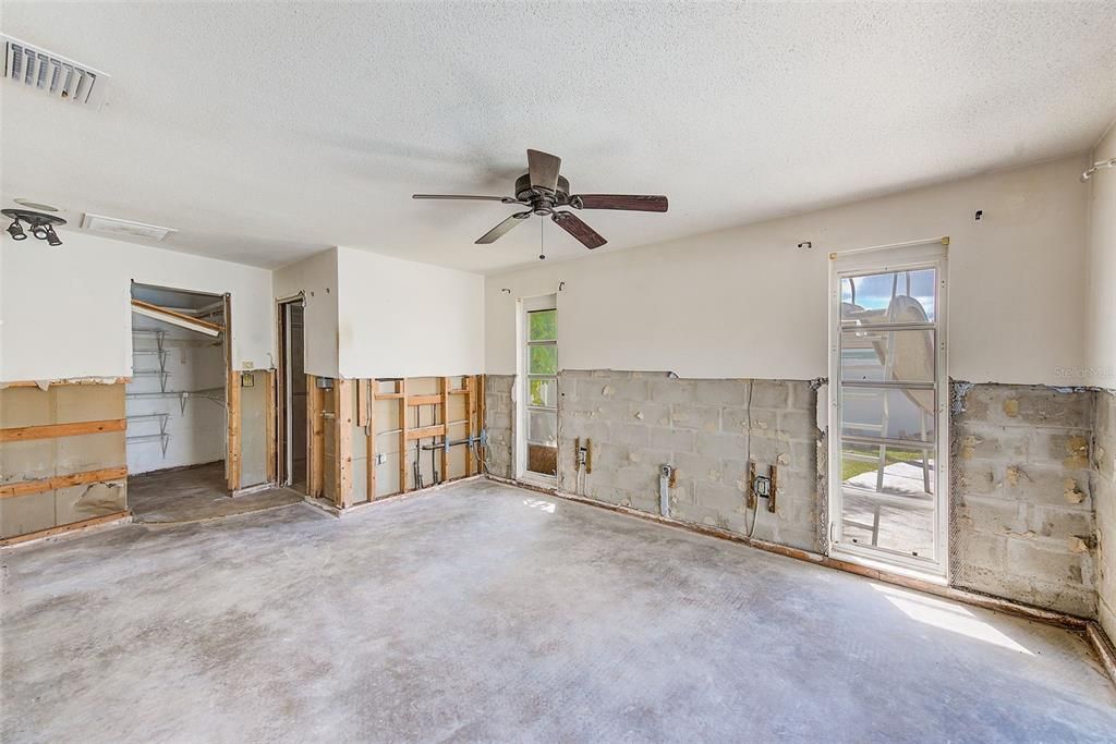 For Sale: $599,000 (4 beds, 3 baths, 2002 Square Feet)