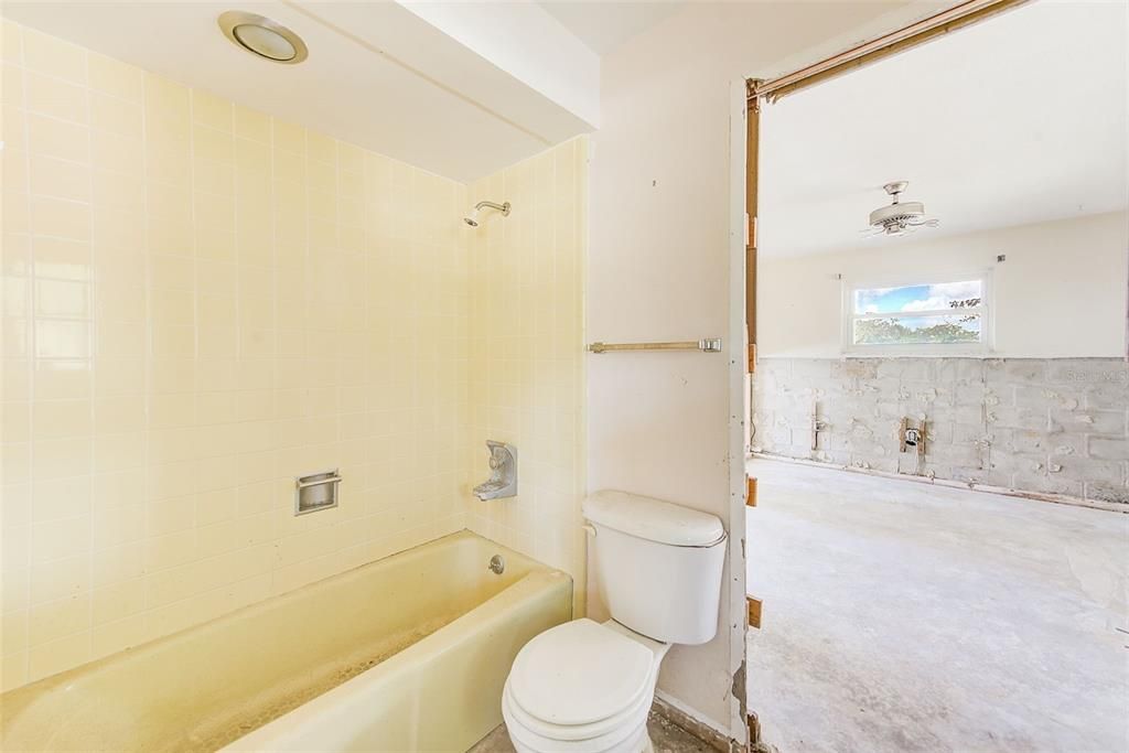 For Sale: $599,000 (4 beds, 3 baths, 2002 Square Feet)