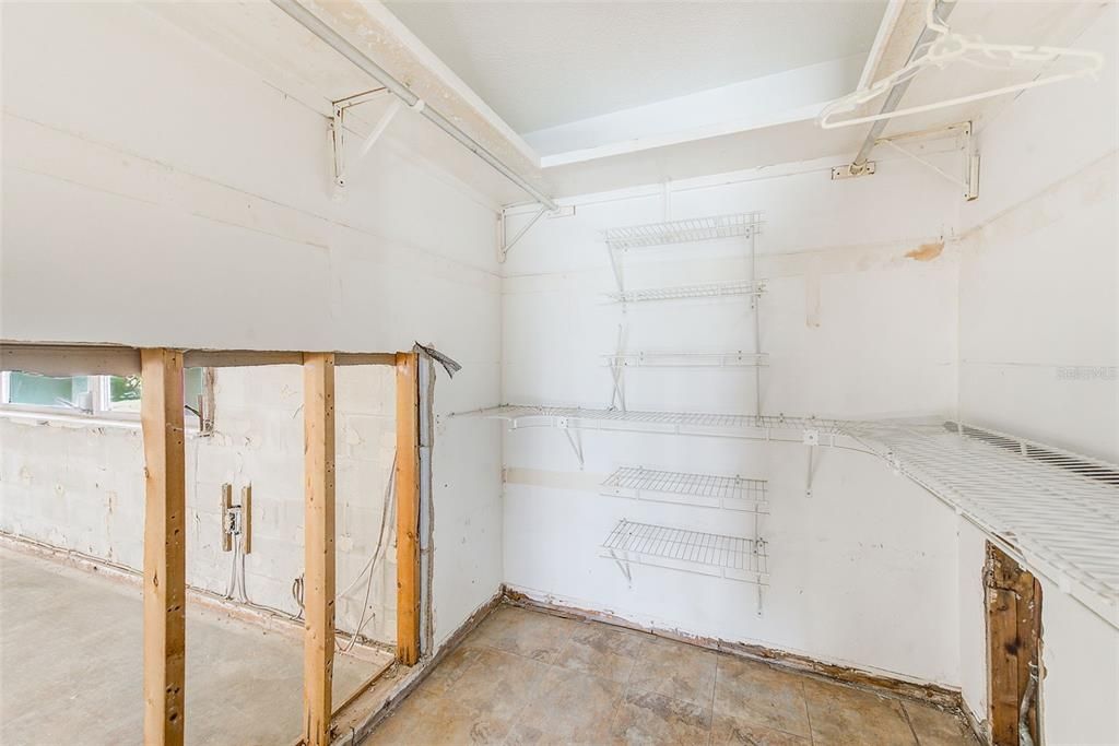 For Sale: $599,000 (4 beds, 3 baths, 2002 Square Feet)