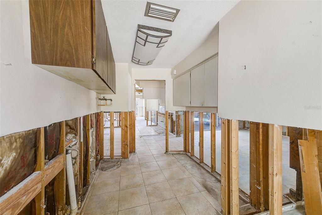 For Sale: $599,000 (4 beds, 3 baths, 2002 Square Feet)