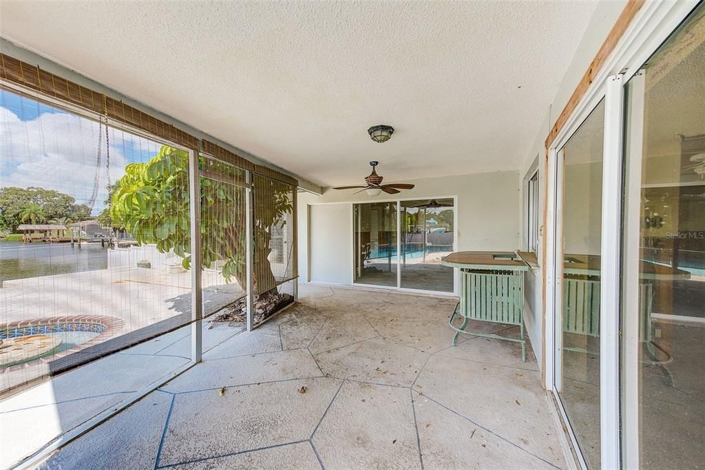 For Sale: $599,000 (4 beds, 3 baths, 2002 Square Feet)