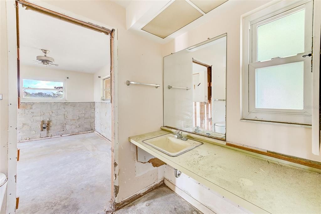 For Sale: $599,000 (4 beds, 3 baths, 2002 Square Feet)