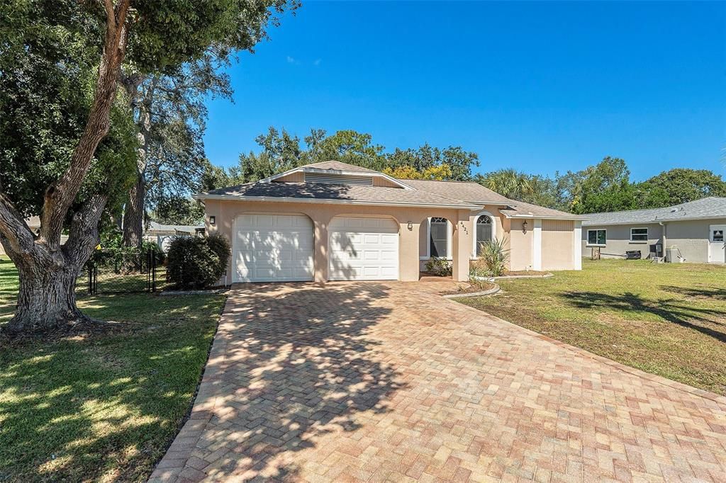 Recently Sold: $335,000 (3 beds, 2 baths, 1646 Square Feet)