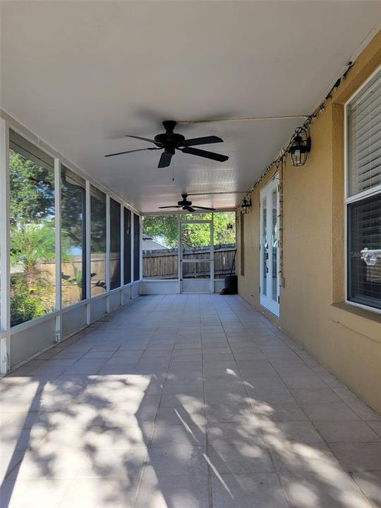 Active With Contract: $2,000 (3 beds, 2 baths, 1283 Square Feet)